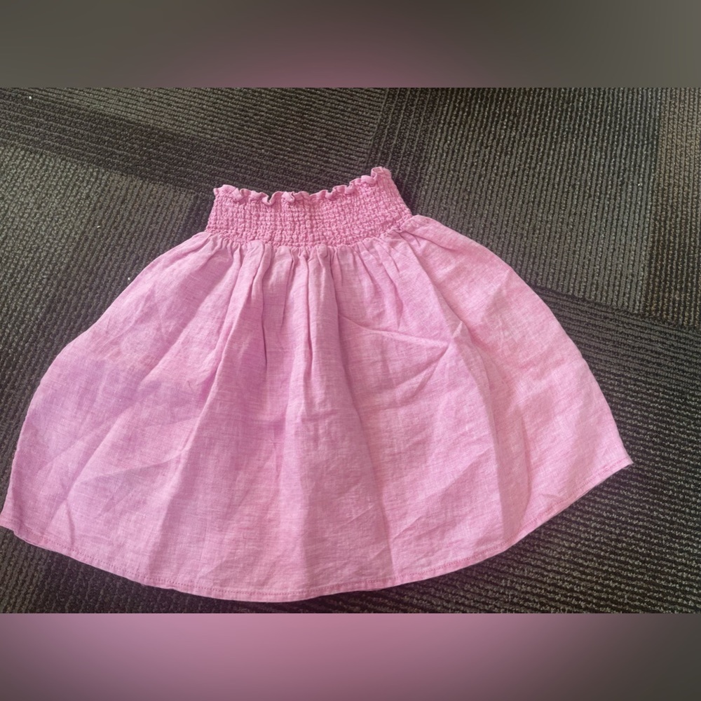 pink skirt